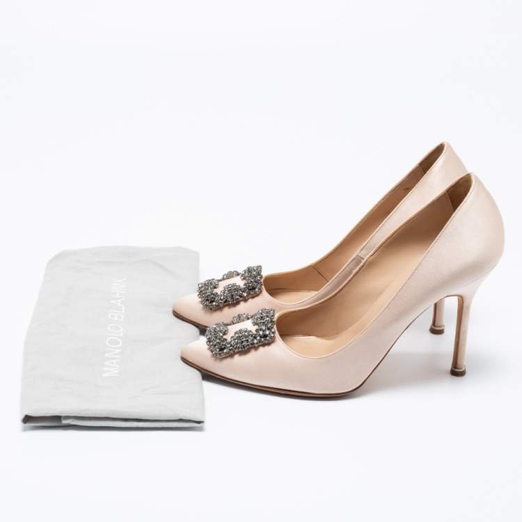 Pre Owned Manolo Blahnik Beige Satin Hangisi Pumps Size 38.5