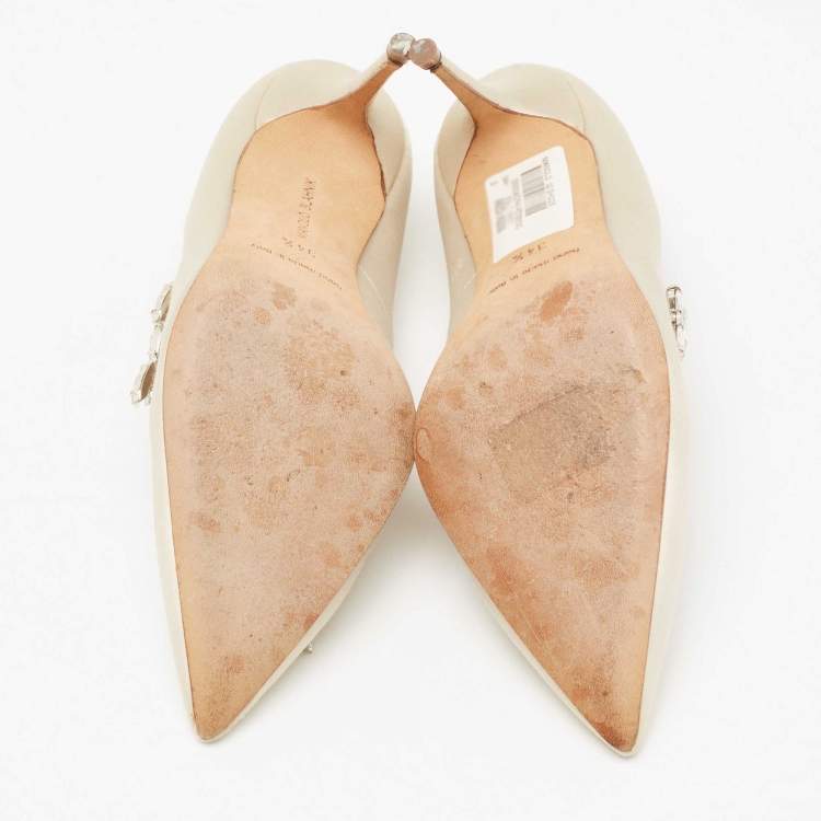 Pre Owned Manolo Blahnik Ivory Satin Nadira Pumps Size 34.5