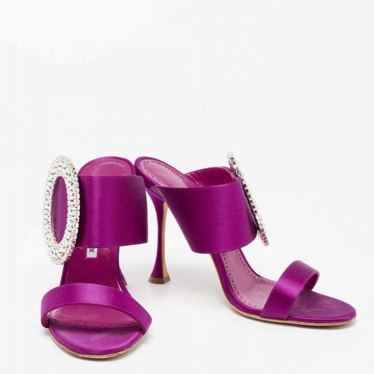Pre Owned Manolo Blahnik Pink Satin Fibiona Crystal Embellished Mules Size 39.5