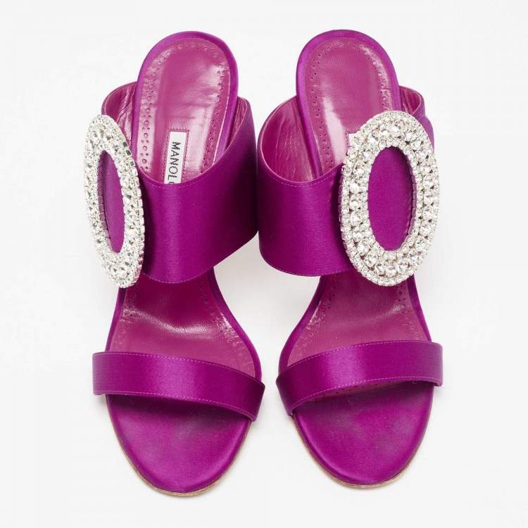 Pre Owned Manolo Blahnik Pink Satin Fibiona Crystal Embellished Mules Size 39.5