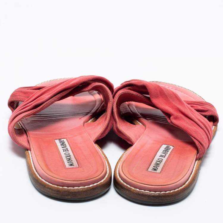 Pre Owned Manolo Blahnik Pink Suede Crisscross Flat Sandals Size 39.5 