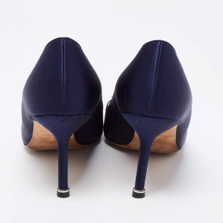 Pre Owned Manolo Blahnik Navy Blue Satin Hangisi Pumps Size 39