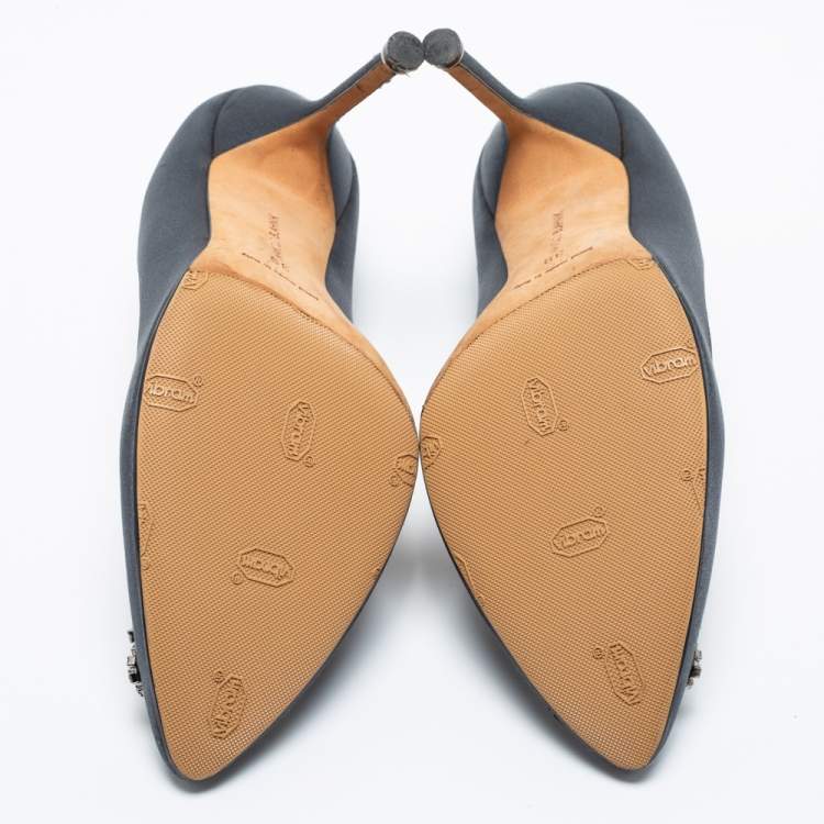 Pre Owned Manolo Blahnik Grey Satin Hangisi Pointed Toe Pumps Size 39