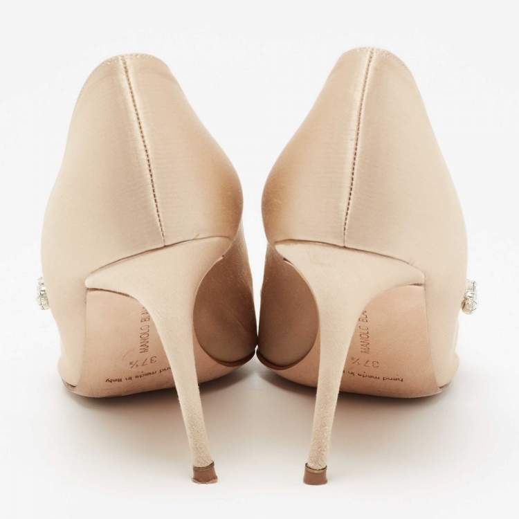 Pre Owned Manolo Blahnik Beige Satin Nadira Crystal Embellished Pointed Toe Pumps Size 37.5
