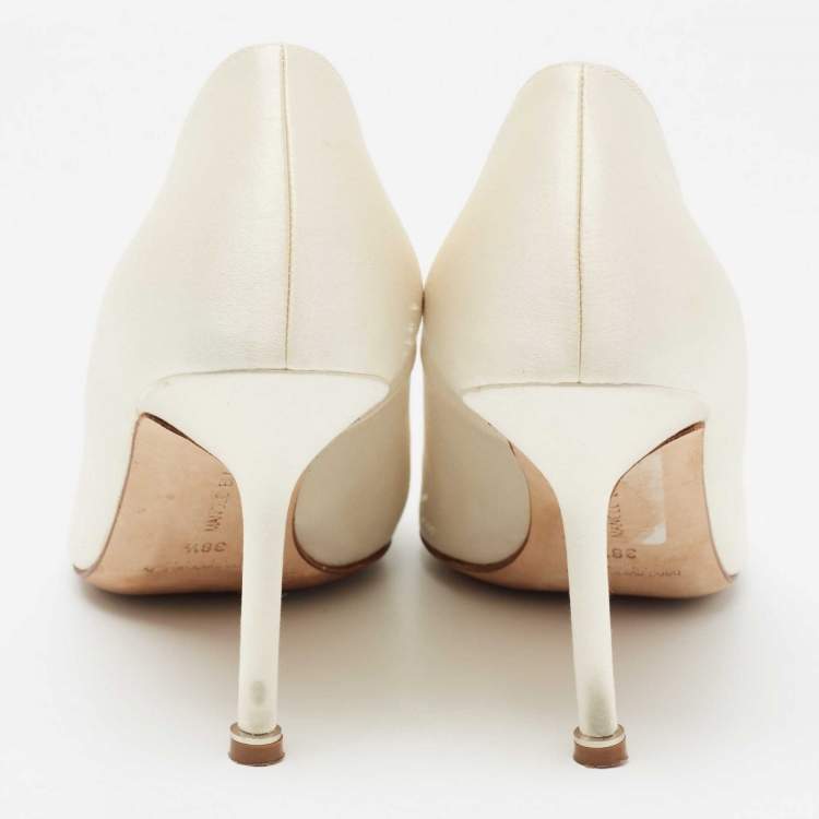 Pre Owned Manolo Blahnik Off White Satin Hangisi Pumps Size 38.5