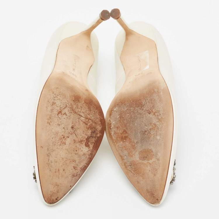 Pre Owned Manolo Blahnik Off White Satin Hangisi Pumps Size 38.5