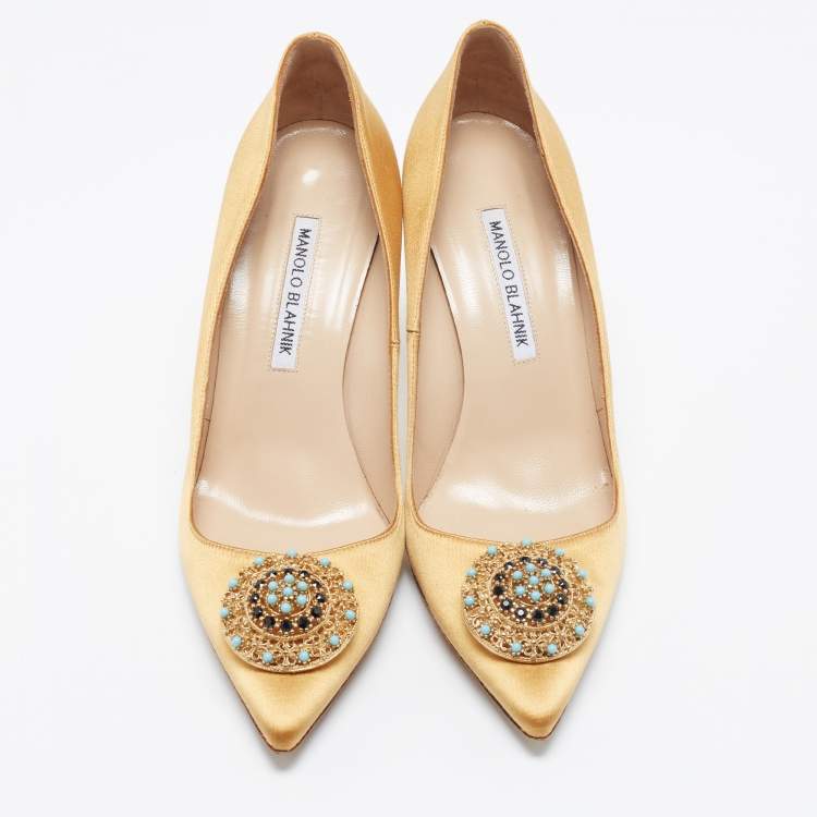 Pre Owned Manolo Blahnik Yellow Satin Jewel Embellished Pointed Toe Pumps Size 39