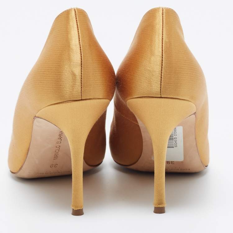 Pre Owned Manolo Blahnik Yellow Satin Jewel Embellished Pointed Toe Pumps Size 39