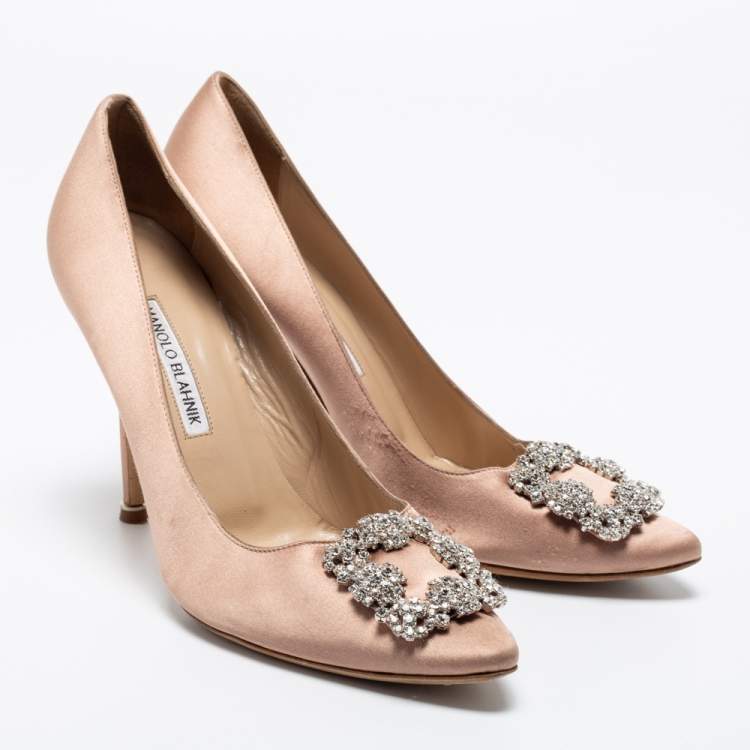 Pre Owned Manolo Blahnik Beige Satin Hangisi  Pumps Size 39.5