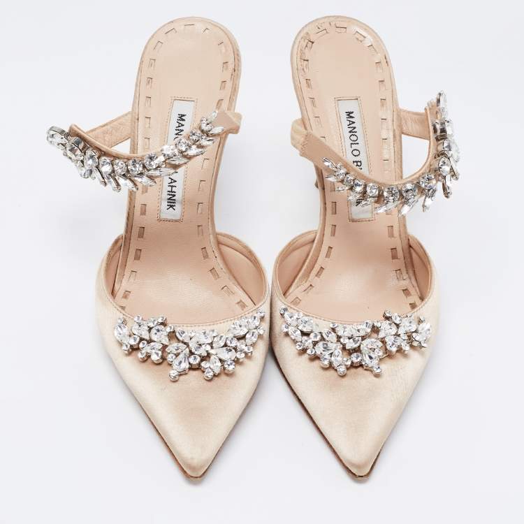 Pre Owned Manolo Blahnik Champagne Satin Lurum Sandals Size 38