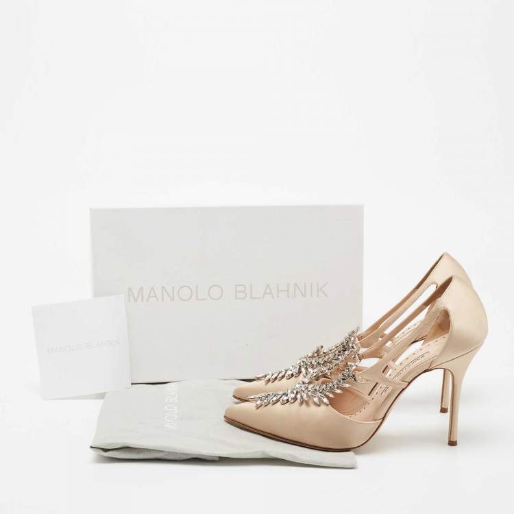 Pre Owned Manolo Blahnik  Gold Satin Lala Crystal Embellished Pointed Toe Pumps Size 39.5