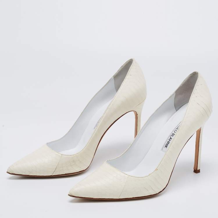 Pre Owned Manolo Blahnik White Python Leather BB Pointed Toe Pumps Size 38