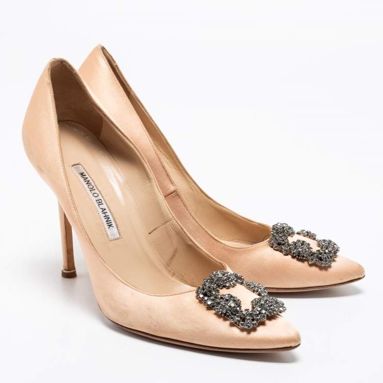 Pre Owned Manolo Blahnik Beige Satin Hangisi  Pumps Size 40
