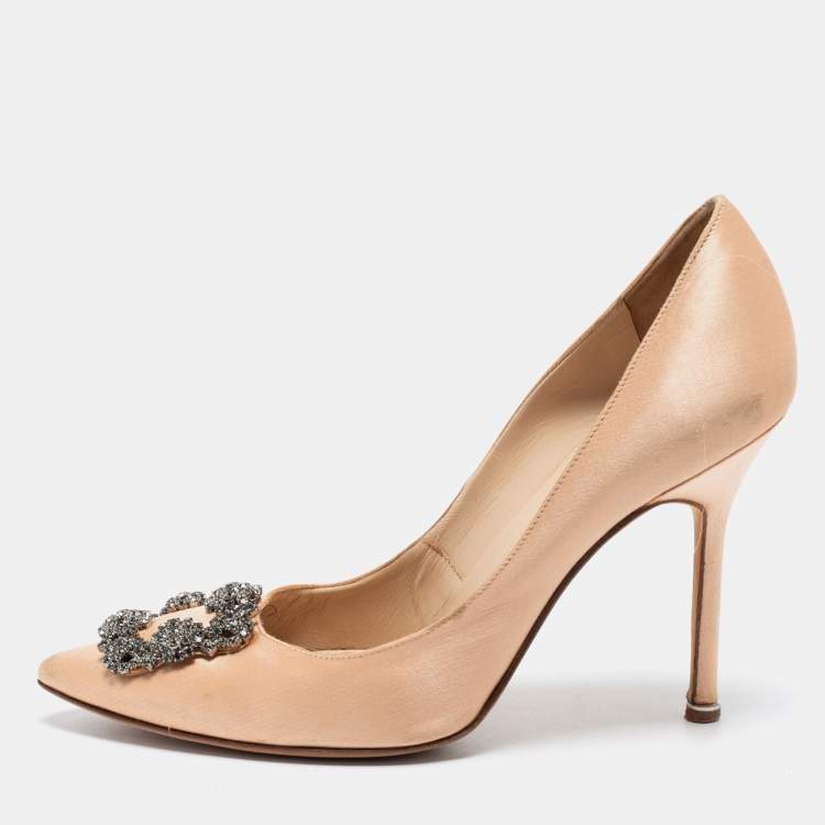 Pre Owned Manolo Blahnik Beige Satin Hangisi  Pumps Size 40