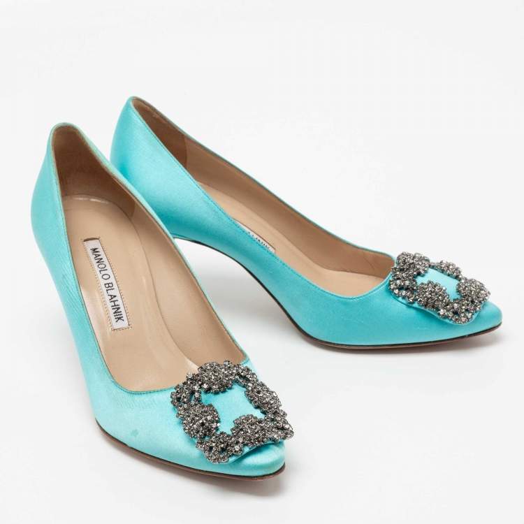 Pre Owned Manolo Blahnik Light Blue Satin Hangisi Pumps Size 35