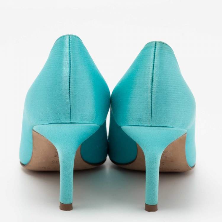Pre Owned Manolo Blahnik Light Blue Satin Hangisi Pumps Size 35