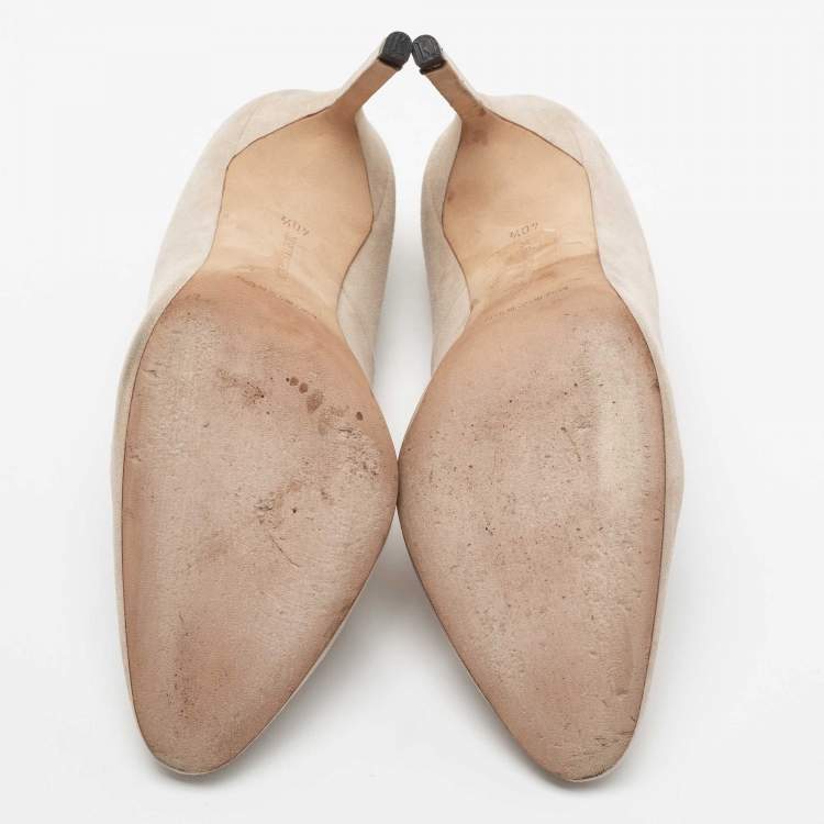 مملوكة مسبقًا Manolo Blahnik Light Beige Suede BB Pumps Size 40.5