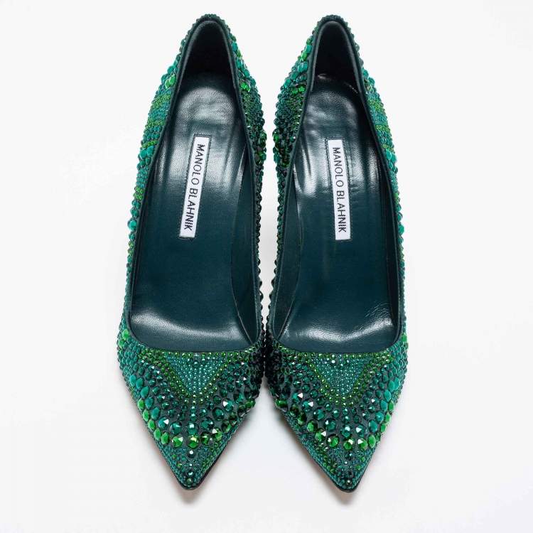 Pre Owned Manolo Blahnik Green Crystal Embellished Satin BB Pumps Size 39