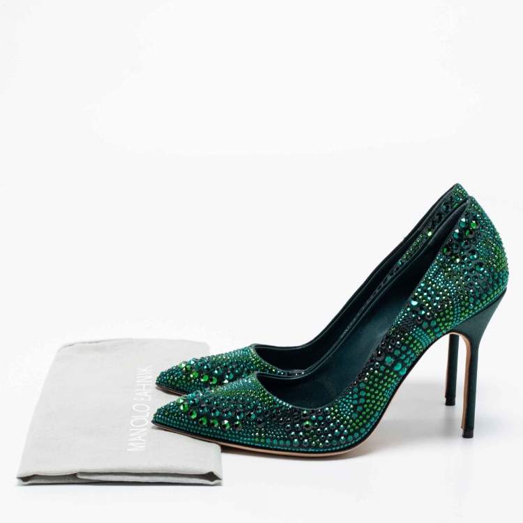 Pre Owned Manolo Blahnik Green Crystal Embellished Satin BB Pumps Size 39