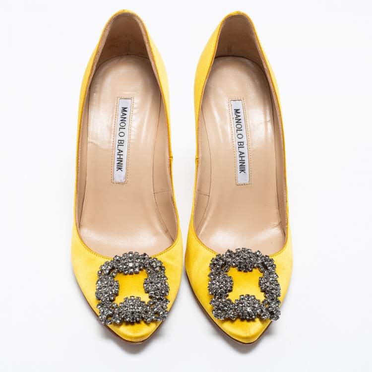 Pre Owned Manolo Blahnik Yellow Satin Hangisi Crystal Embellished Pumps Size 35.5