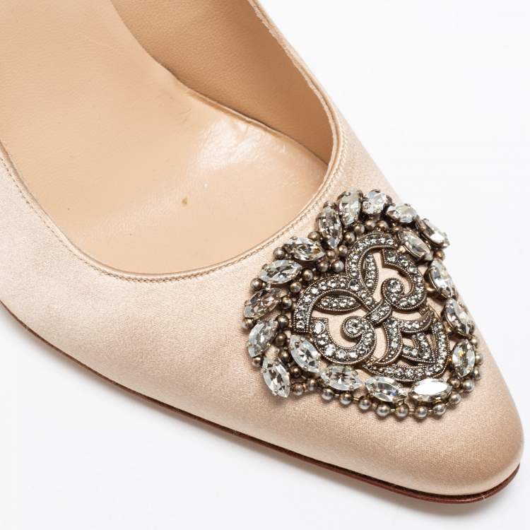 Pre Owned Manolo Blahnik Gold Satin Okkava Crystal Embellished Pumps Size 41