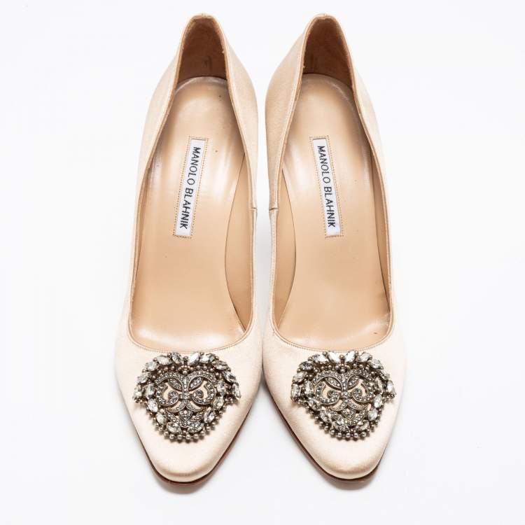 Pre Owned Manolo Blahnik Gold Satin Okkava Crystal Embellished Pumps Size 41