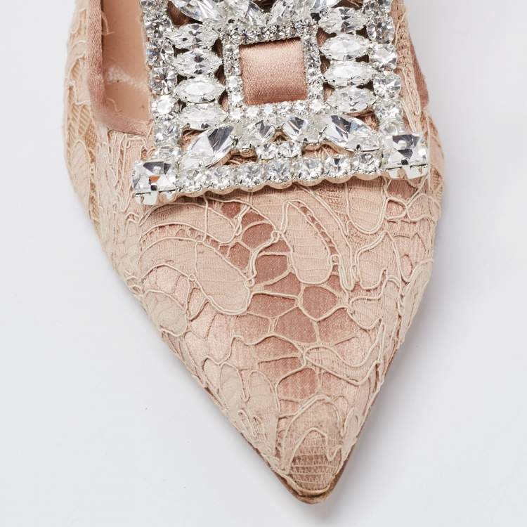 مملوكة مسبقًا Manolo Blahnik Dusty Pink Lace Borlak Crystal Embellished Pumps Size 37.5