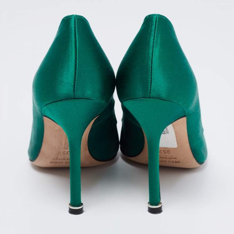 Pre Owned Manolo Blahnik Green Satin Hangisi Embellished Pumps Size 35.5