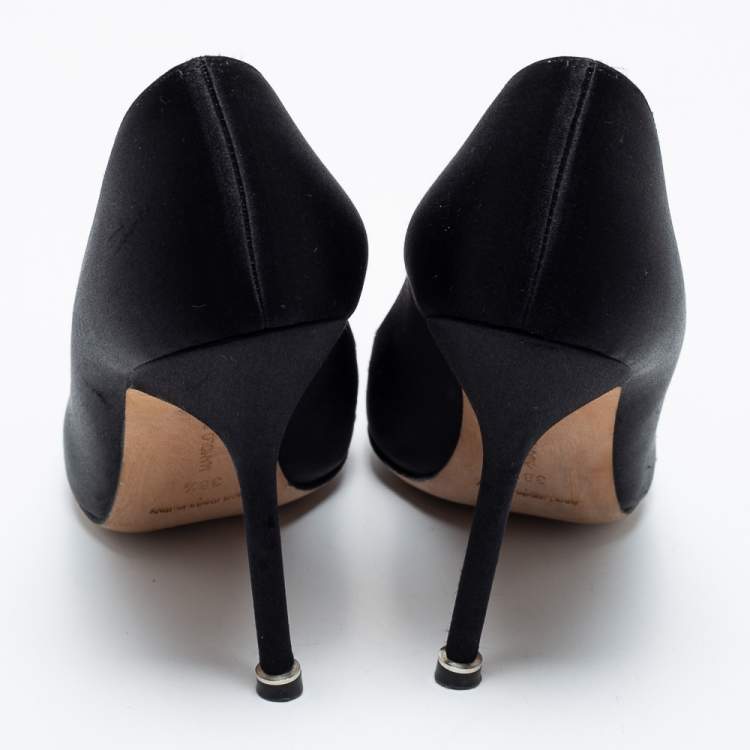 Pre Owned Manolo Blahnik Black Satin Hangisi Pumps Size 38.5