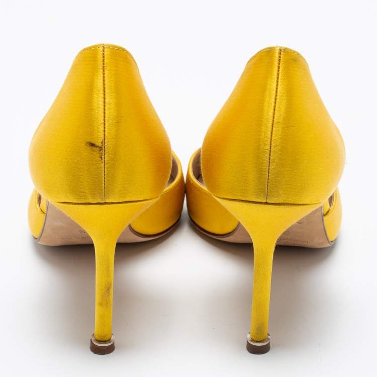 Pre Owned Manolo Blahnik Yellow Satin Hangisi  Pumps Size 39.5 