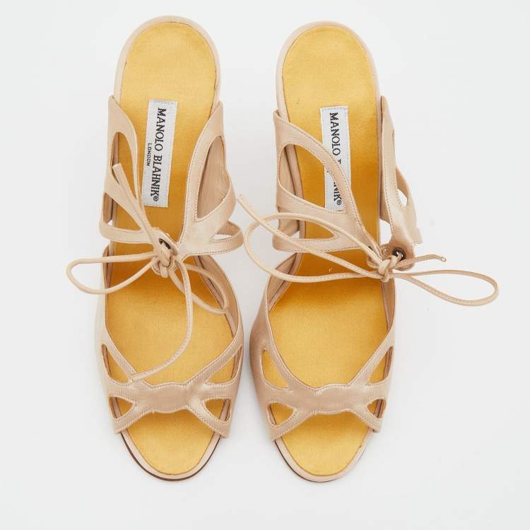 Pre Owned Manolo Blahnik Beige Satin Cut Out Lace Up Mules Size 41