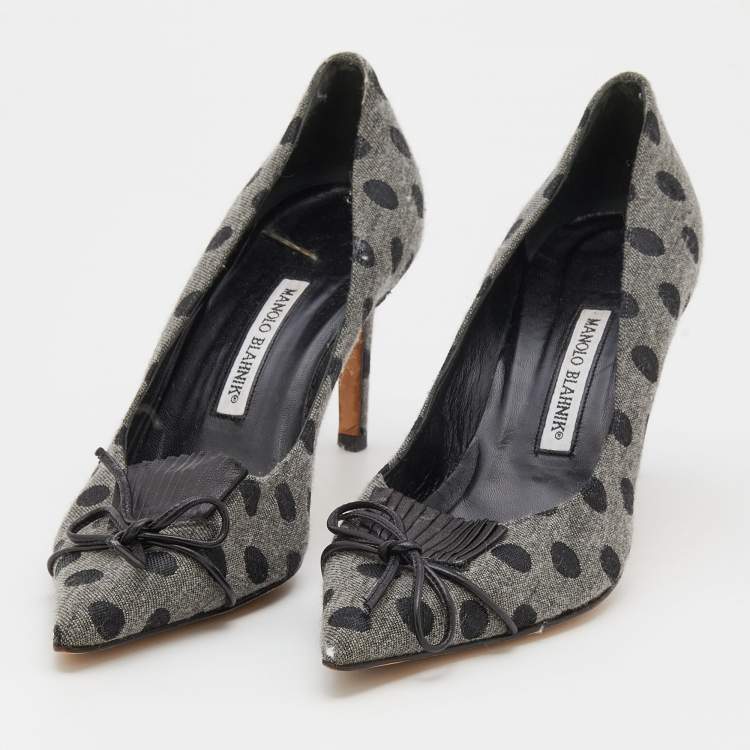 Pre Owned Manolo Blahnik Grey/Black Polka Dot Denim and Leather Pointed Toe Pumps Size 40.5