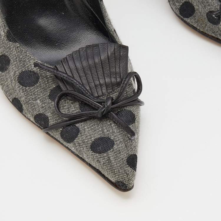 Pre Owned Manolo Blahnik Grey/Black Polka Dot Denim and Leather Pointed Toe Pumps Size 40.5