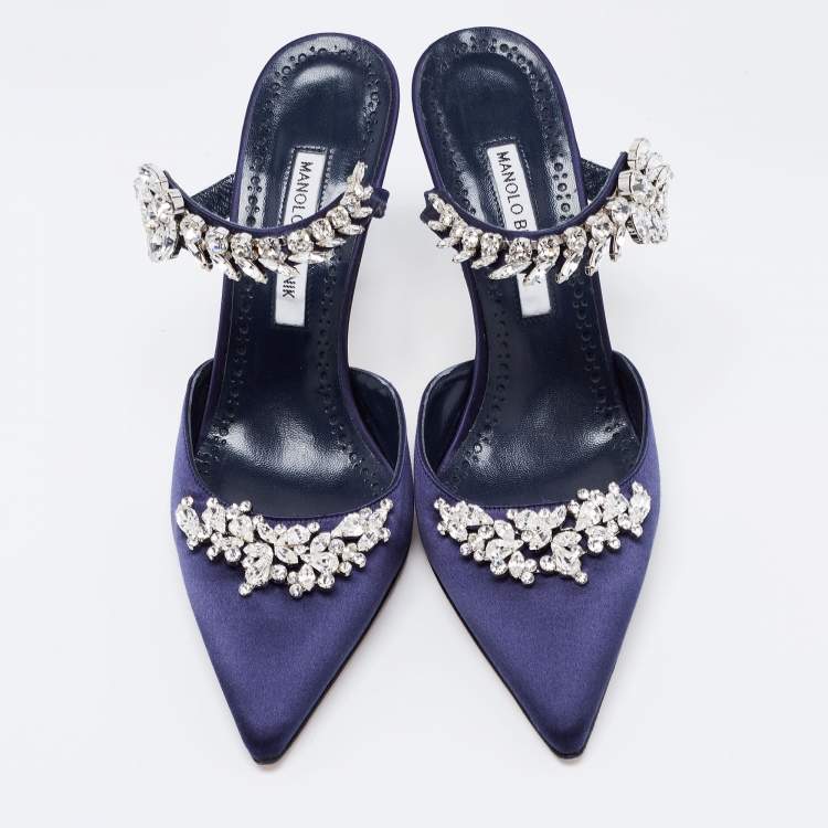 Pre Owned Manolo Blahnik Blue Satin Lurum Sandals Size 41