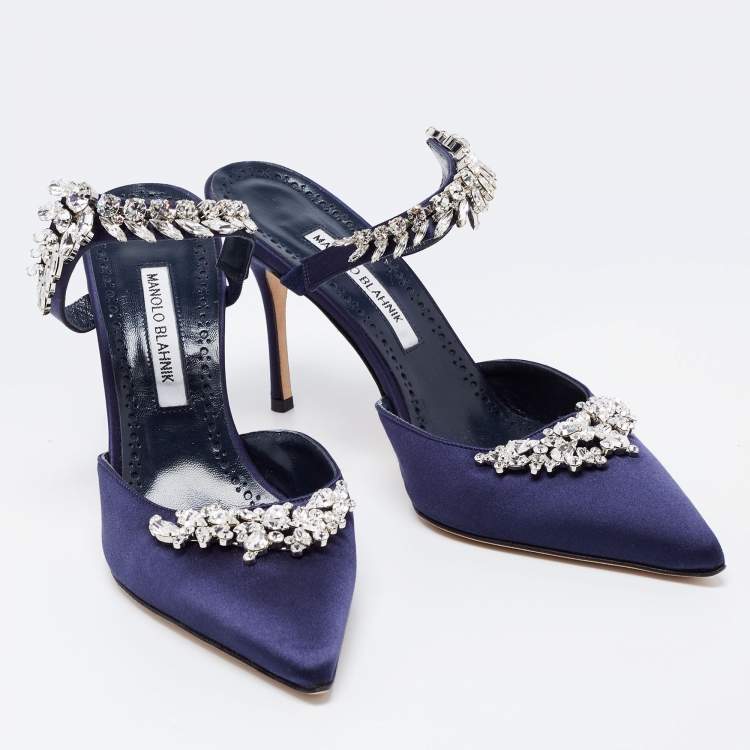 Pre Owned Manolo Blahnik Blue Satin Lurum Sandals Size 41