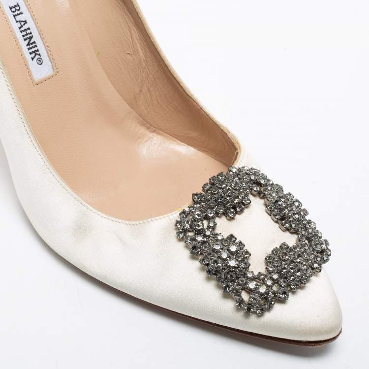 Pre Owned Manolo Blahnik White Satin Hangisi Pumps Size 38.5