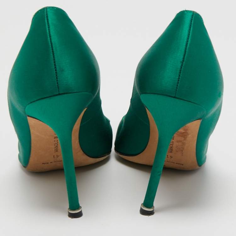 Pre Owned Manolo Blahnik Green Satin Hangisi Pumps Size 41