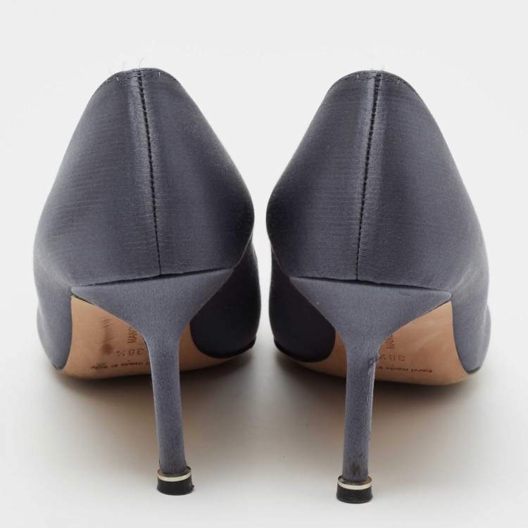 Pre Owned Manolo Blahnik Grey Satin Hangisi Embellished Pumps Size 38.5
