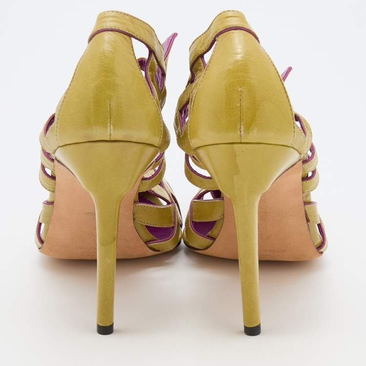 Pre Owned Manolo Blahnik Yellow Leather Cut Out Pumps Size 40