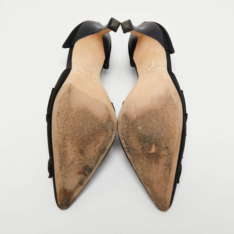 Pre Owned Manolo Blahnik Black Satin Embroidered Pointed Toe Pumps Size 40
