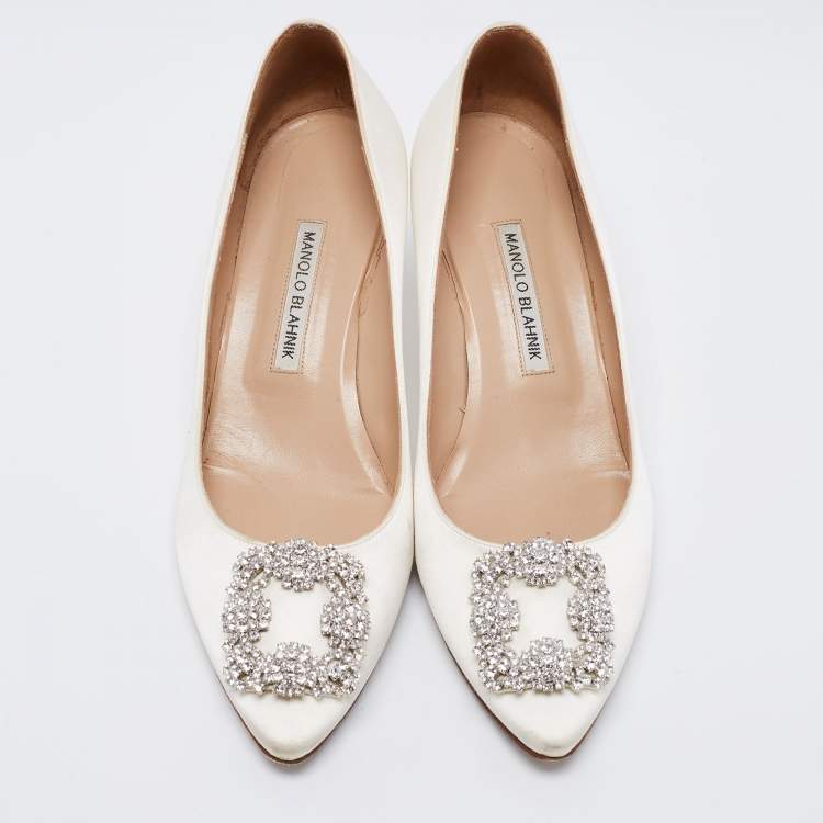 Pre Owned Manolo Blahnik Off-White Satin Hangisi Pumps Size 40.5
