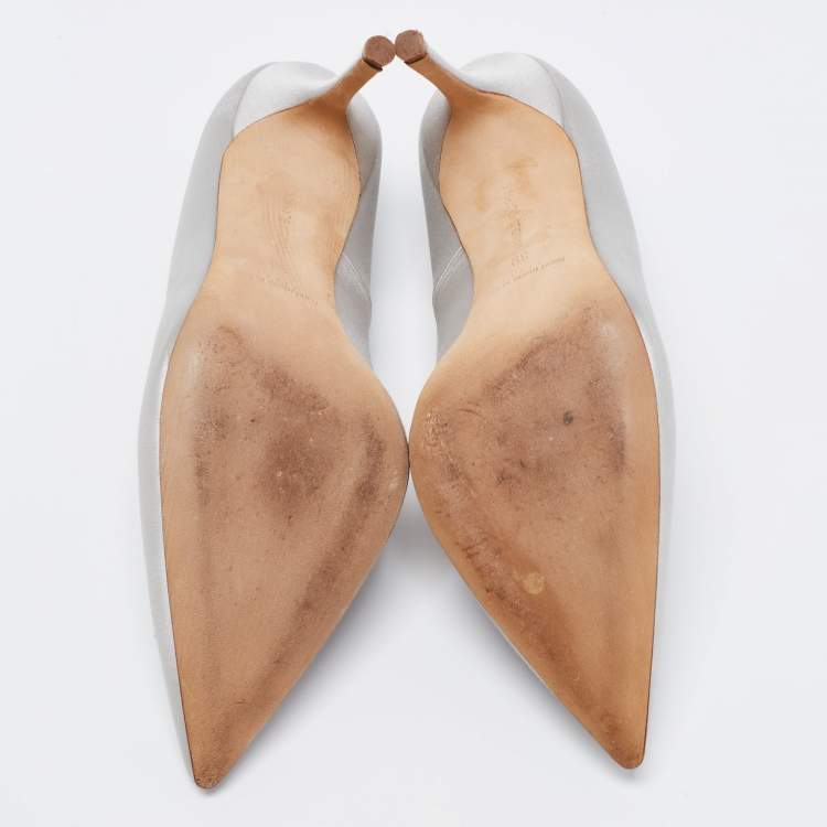 Pre Owned Manolo Blahnik Light Grey Satin Pearl Embellished Pumps Size 39