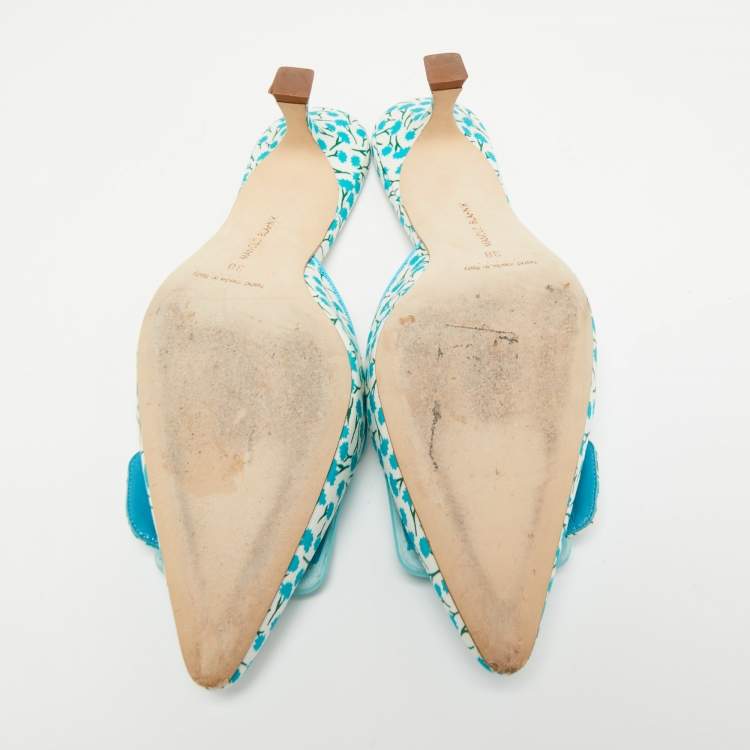 Pre Owned Manolo Blahnik White/Blue Printed Fabric Maysale Mules Size 38