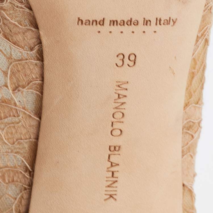 Pre Owned Manolo Blahnik Beige Lace and Satin Hangisi Pumps Size 39