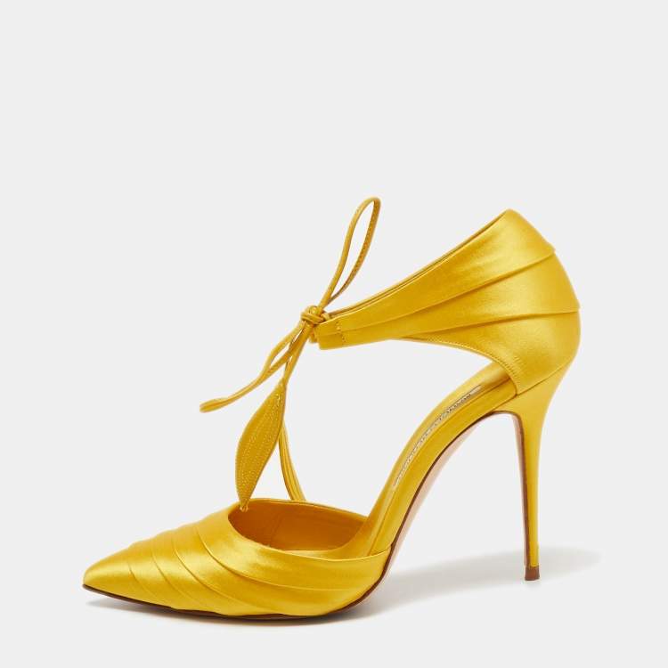 Pre Owned Manolo Blahnik Yellow Satin Reya Pleated Pointed Toe Ankle Wrap Pumps Size 37.5