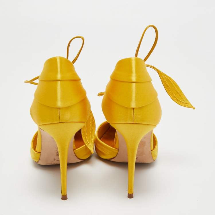 Pre Owned Manolo Blahnik Yellow Satin Reya Pleated Pointed Toe Ankle Wrap Pumps Size 37.5