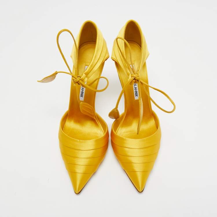 Pre Owned Manolo Blahnik Yellow Satin Reya Pleated Pointed Toe Ankle Wrap Pumps Size 37.5