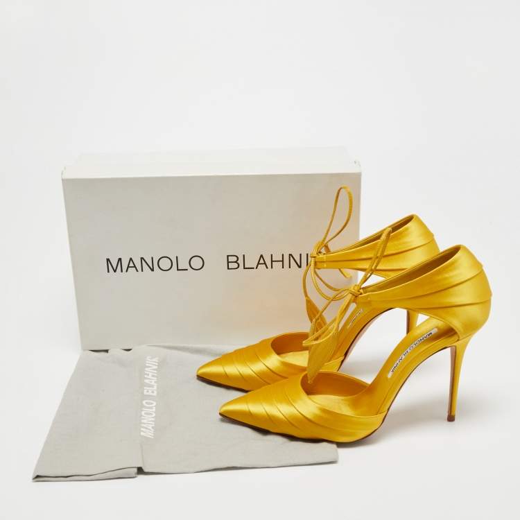 Pre Owned Manolo Blahnik Yellow Satin Reya Pleated Pointed Toe Ankle Wrap Pumps Size 37.5
