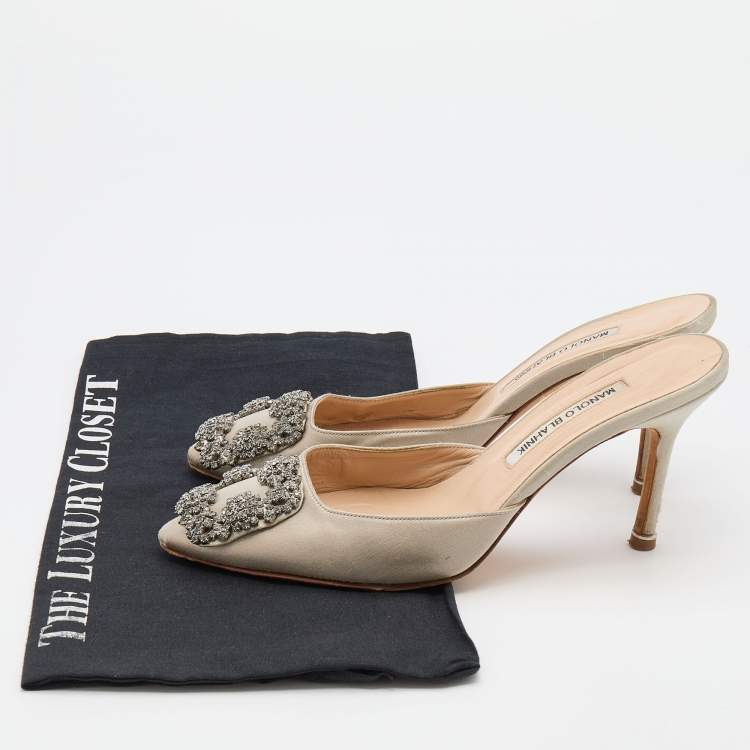 Pre Owned Manolo Blahnik Grey Satin Hangisi Crystal Embellished Mules Size 37