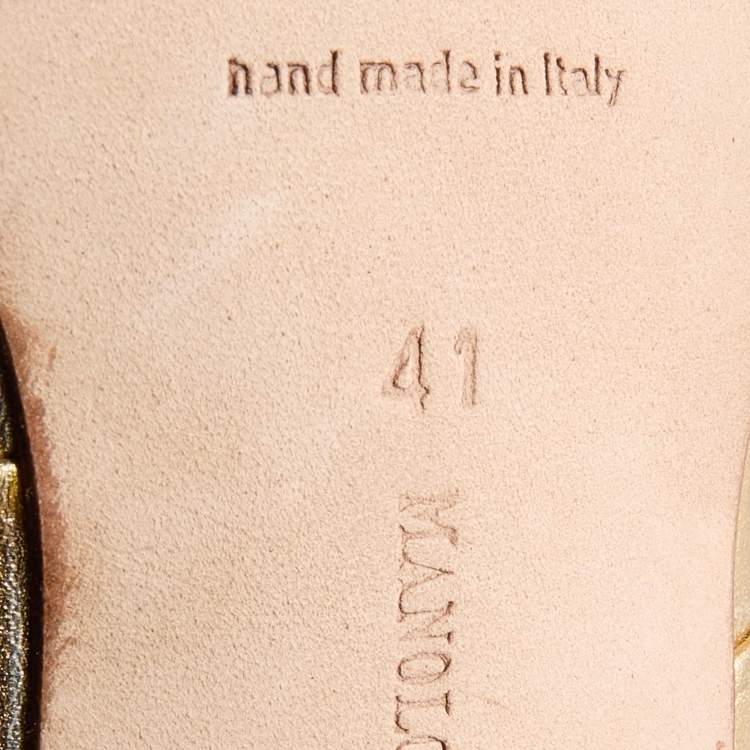 مملوكة مسبقًا Manolo Blahnik Gold Leather Ankle Strap Sandals Size 41